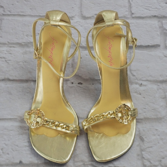 unbranded Shoes - Gold Metallic Women's Sandals Heels Strappy size 7